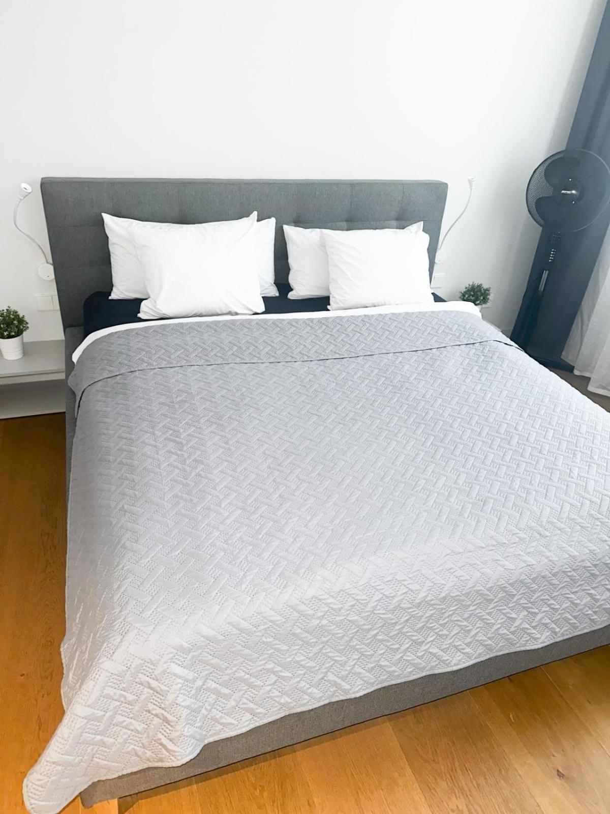 Riga Center - Quiet Studio - 5 Min To Old Town & Nflx Екстериор снимка